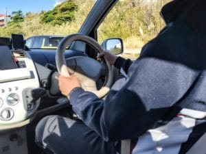 車の運転と腰痛の関係性とは？